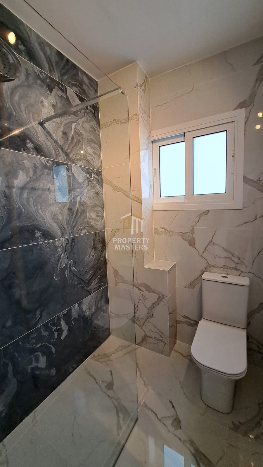 2 bedroom Apartment in Makenzy photo 7