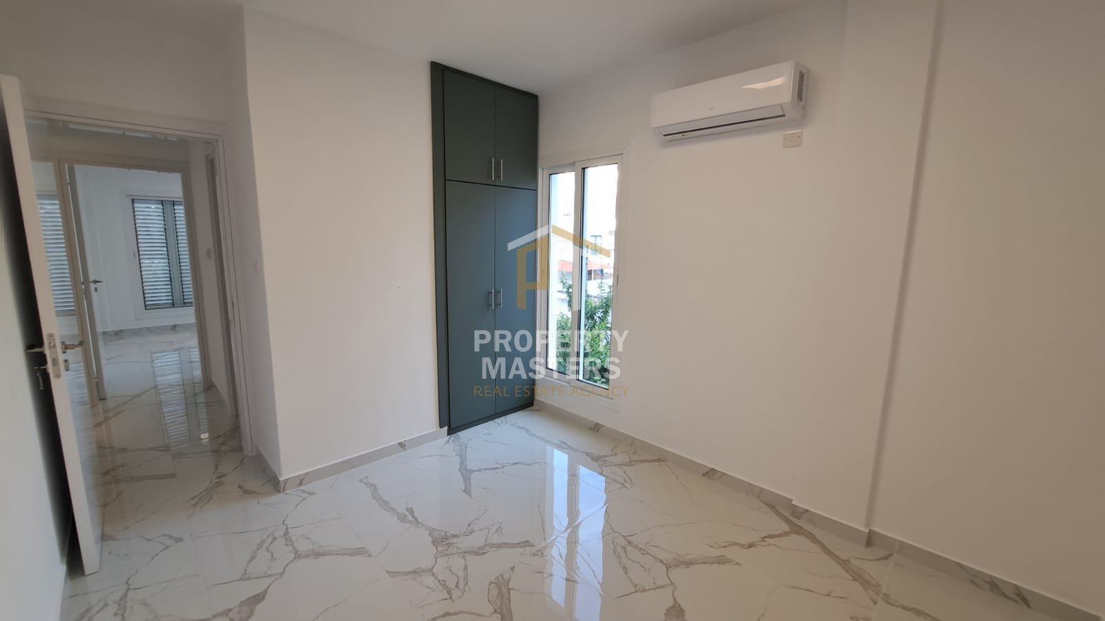 2 bedroom Apartment in Makenzy photo 8