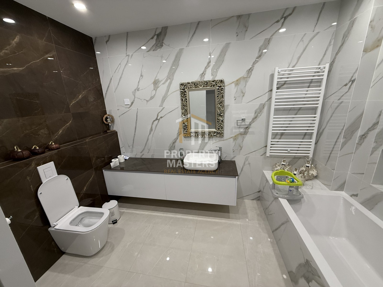 Modern Detached Villa with Three Bedrooms in Episkopi Lemesou photo 9