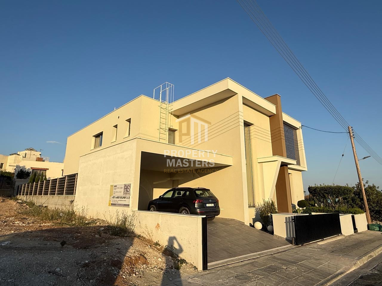 Modern Detached Villa with Three Bedrooms in Episkopi Lemesou photo 3