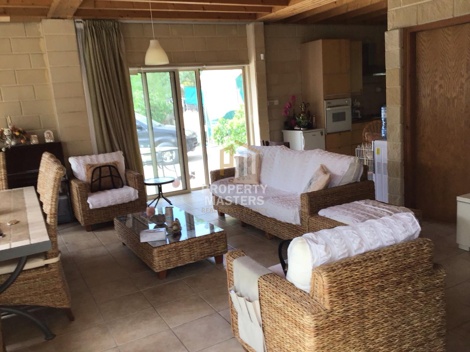 2 bedroom Detached House in Lythrodontas photo 7