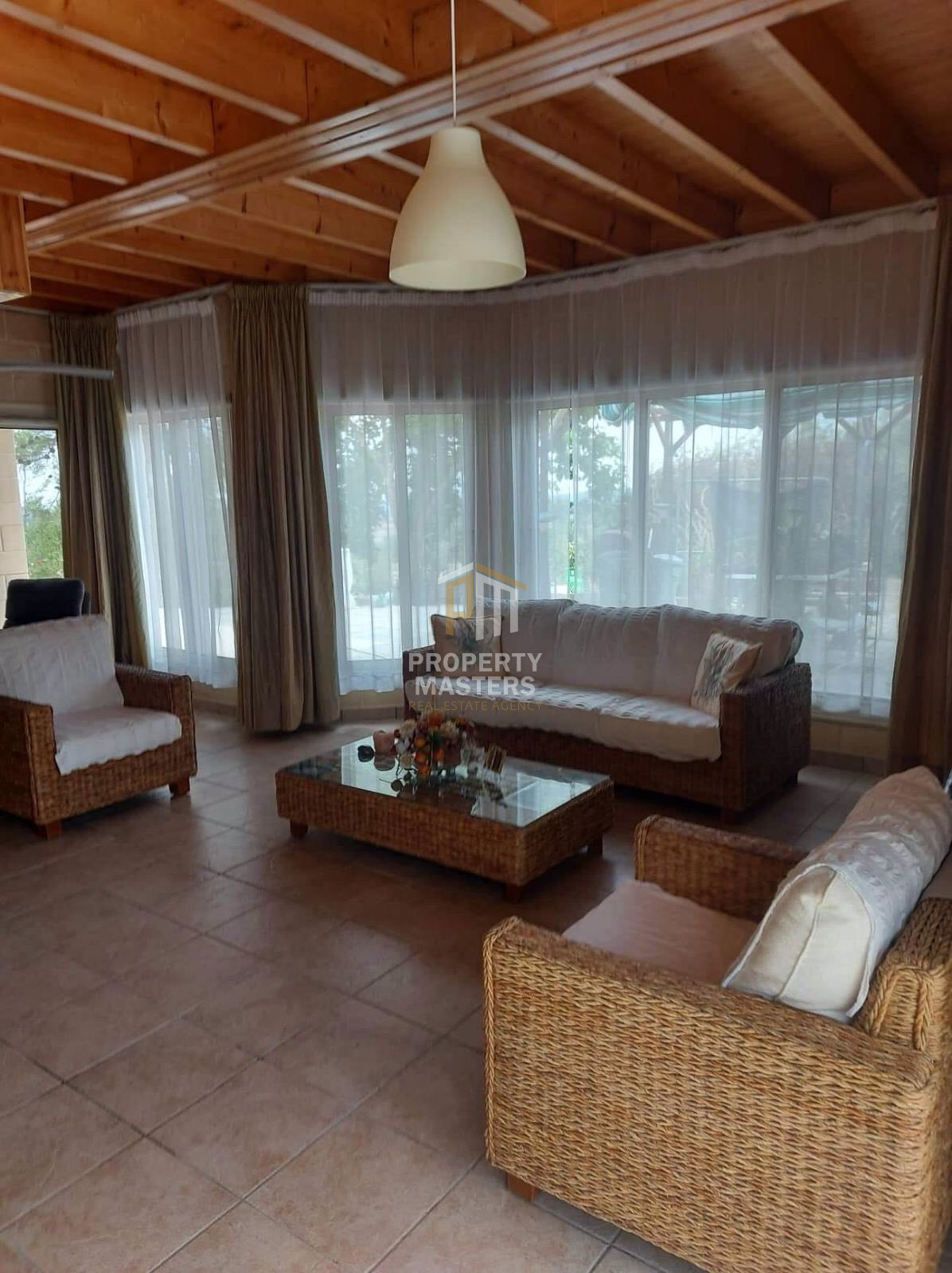 2 bedroom Detached House in Lythrodontas photo 10