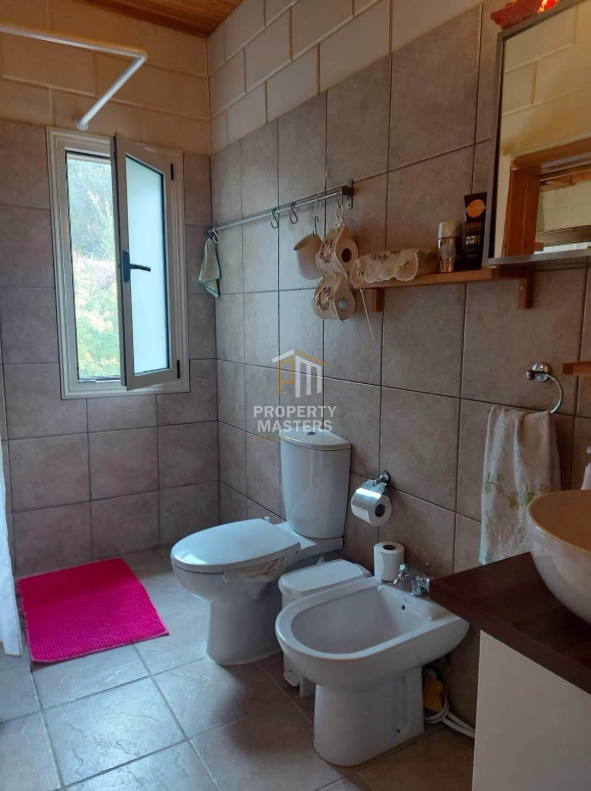 2 bedroom Detached House in Lythrodontas photo 13