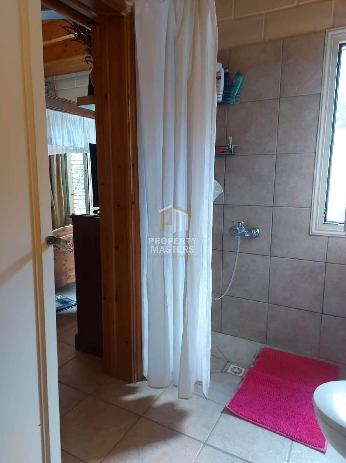 2 bedroom Detached House in Lythrodontas photo 14