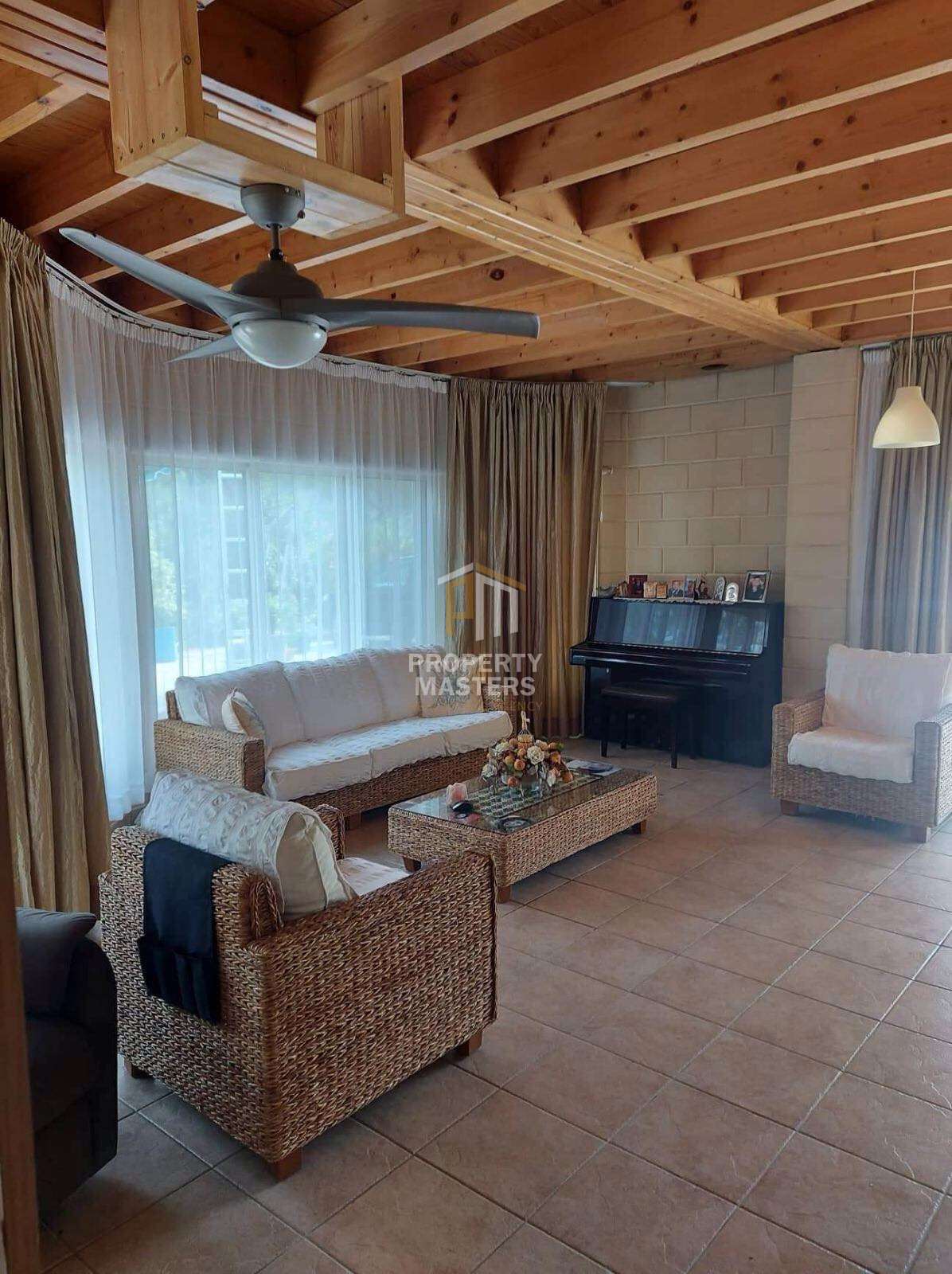 2 bedroom Detached House in Lythrodontas photo 11