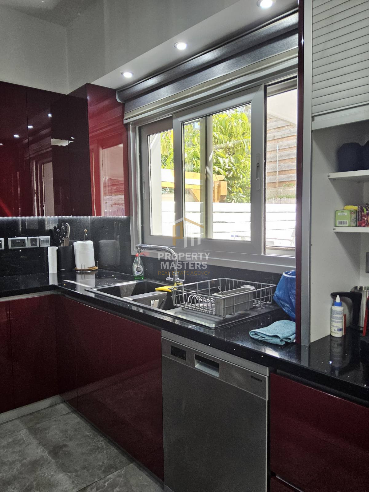 Modern Three Bedroom Semi-Detached House in Egkomi photo 16