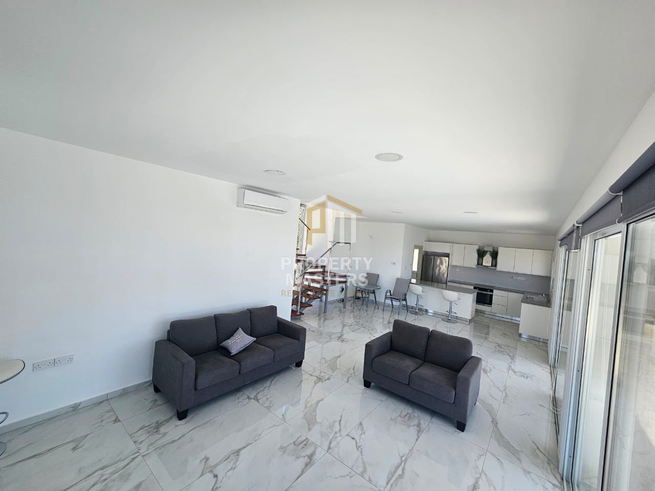 Detached 3 Bedroom Villa Sea Caves Peyia photo 9