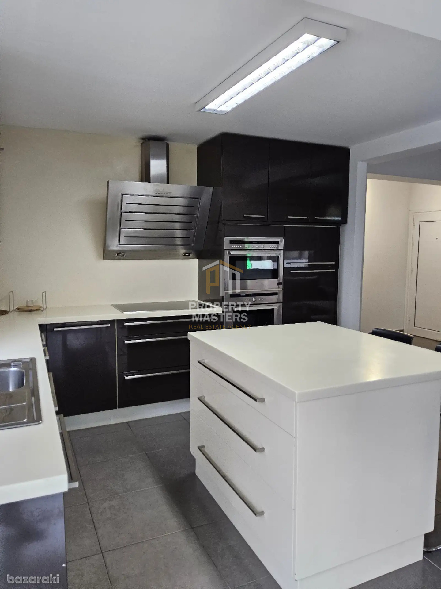 Modern Furnished Apartment near the Aluminium Tower photo 2
