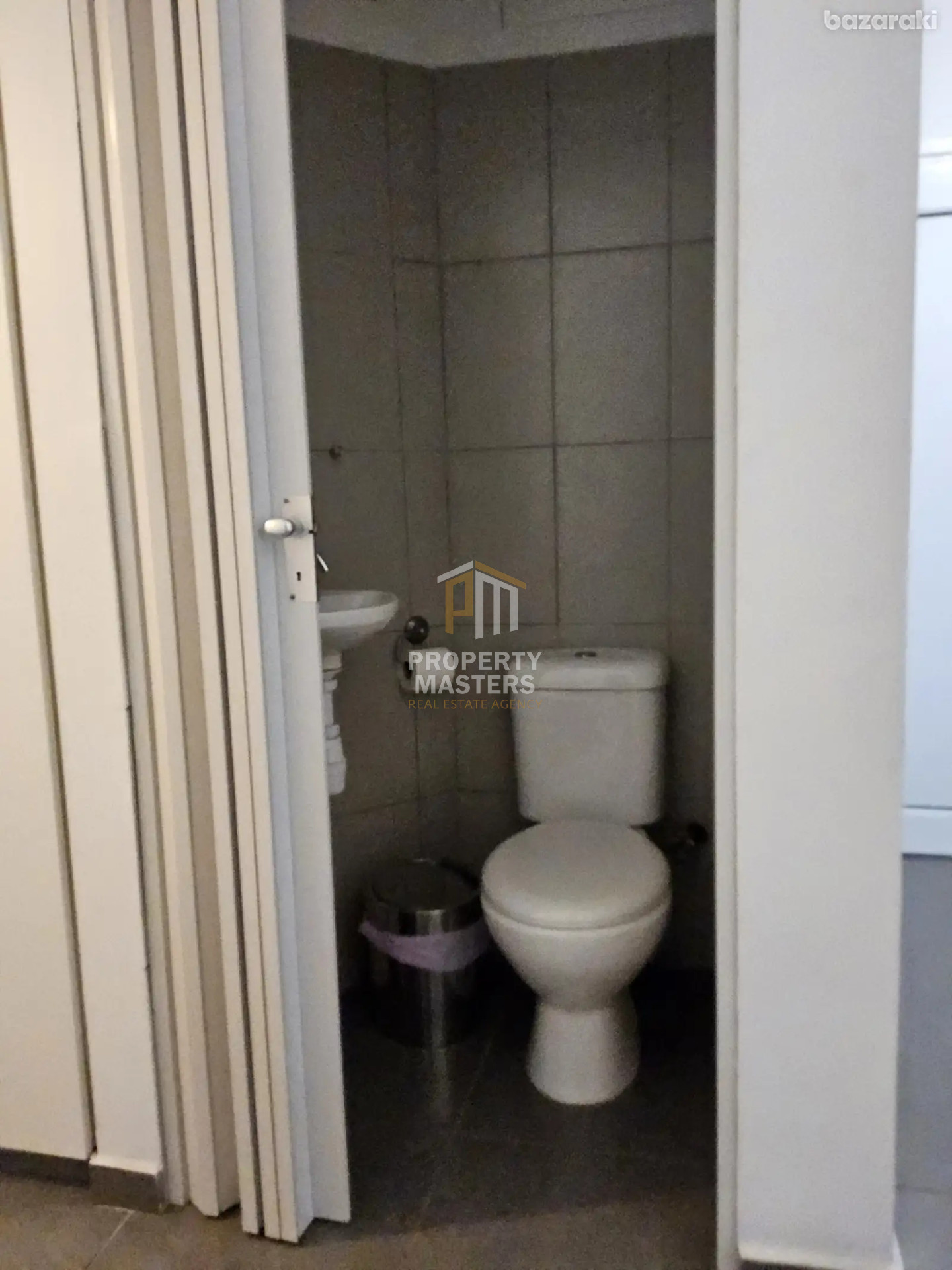Modern Furnished Apartment near the Aluminium Tower photo 16
