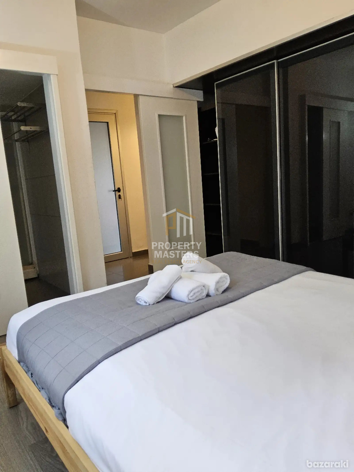 Modern Furnished Apartment near the Aluminium Tower photo 15