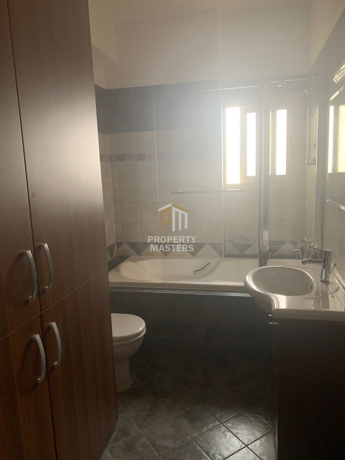 Fully Furnished 3 Bedroom Penthouse Apartment in Kato Polemidia photo 10