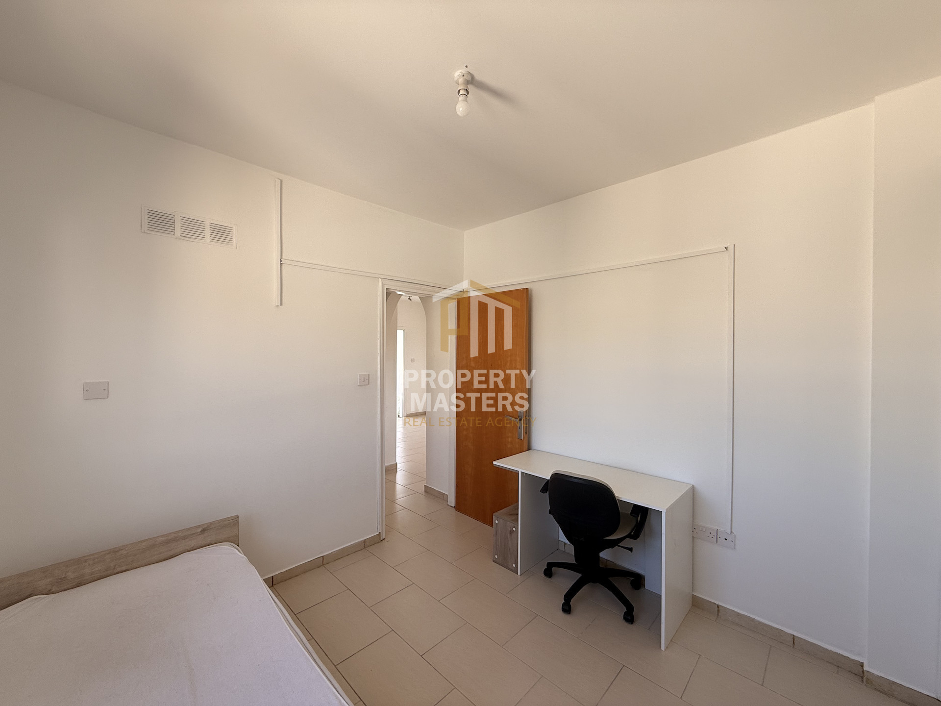 2 bedroom Apartment in Oroklini photo 4