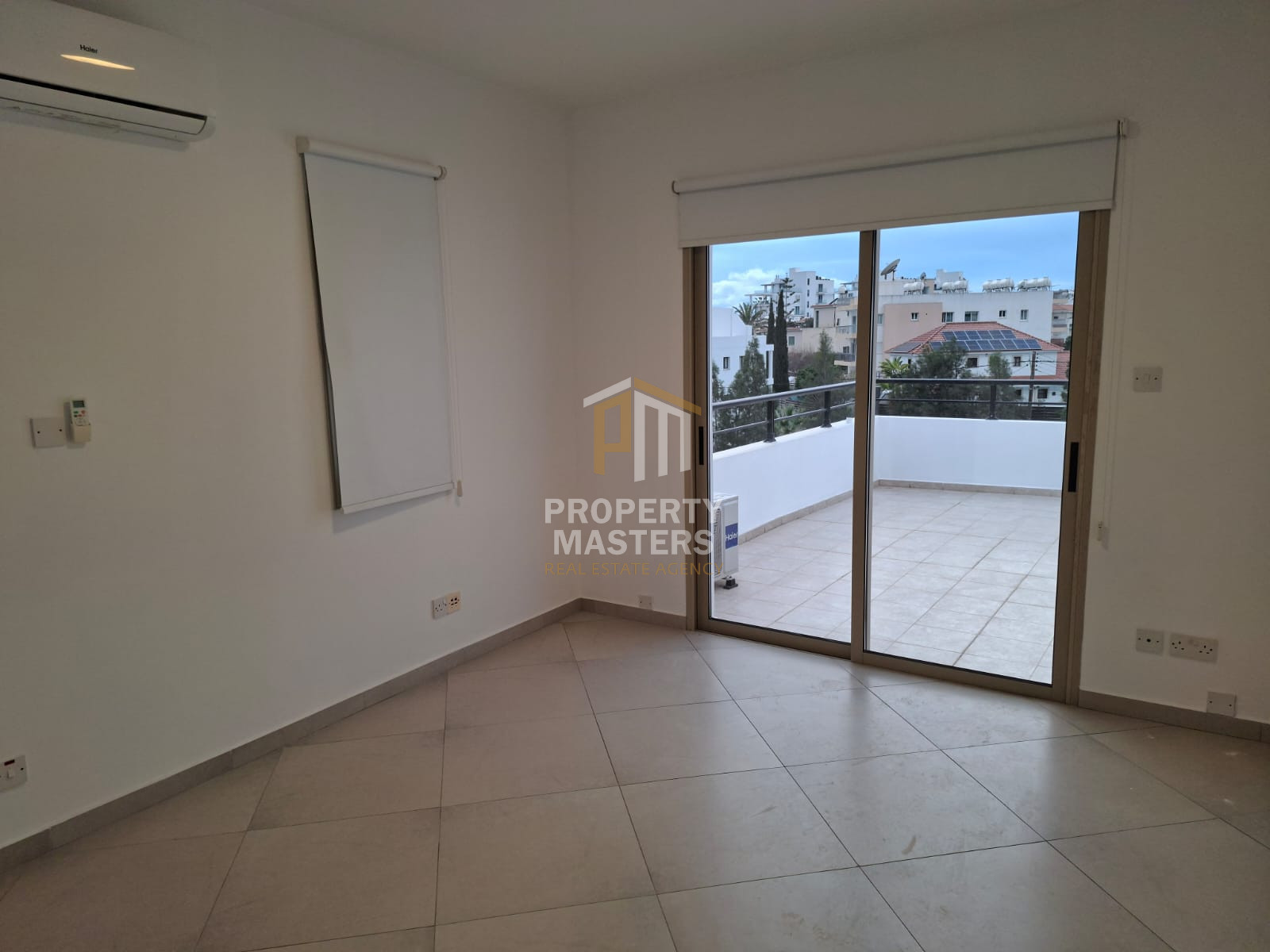 3 bedroom Apartment in Geroskipou photo 9