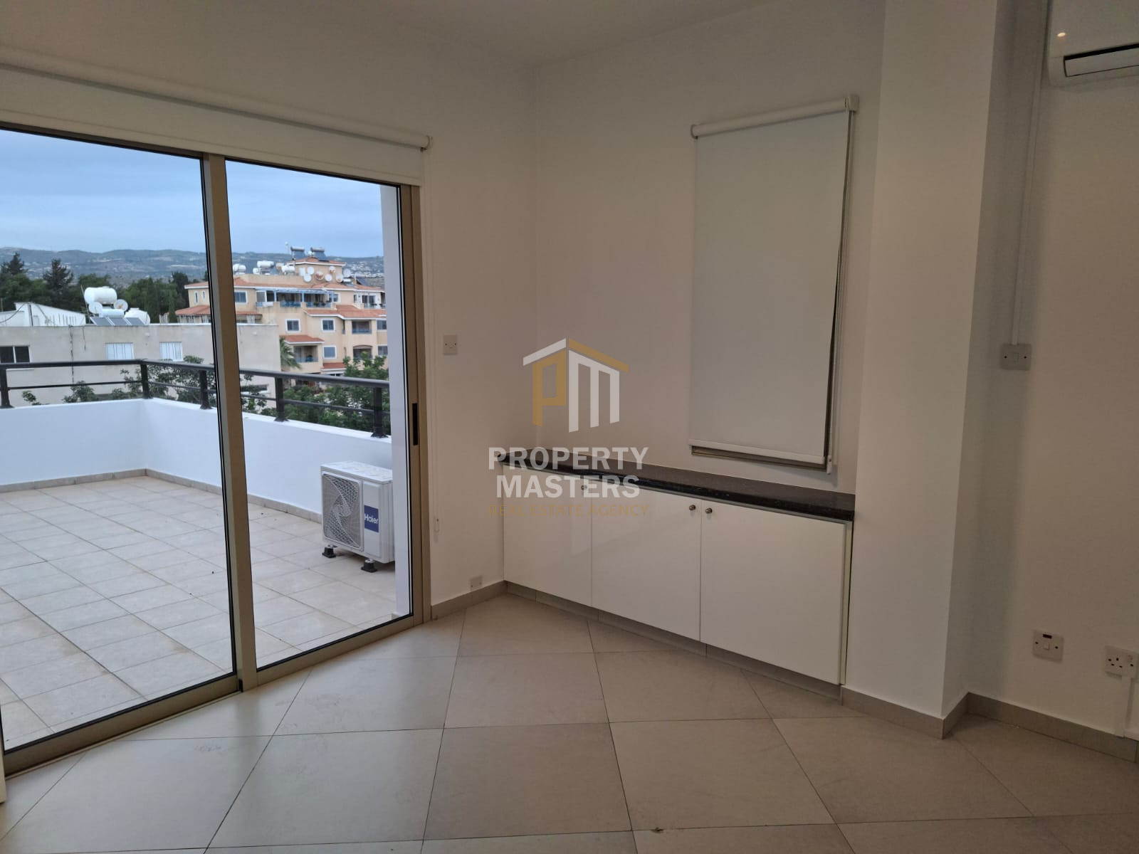 3 bedroom Apartment in Geroskipou photo 10