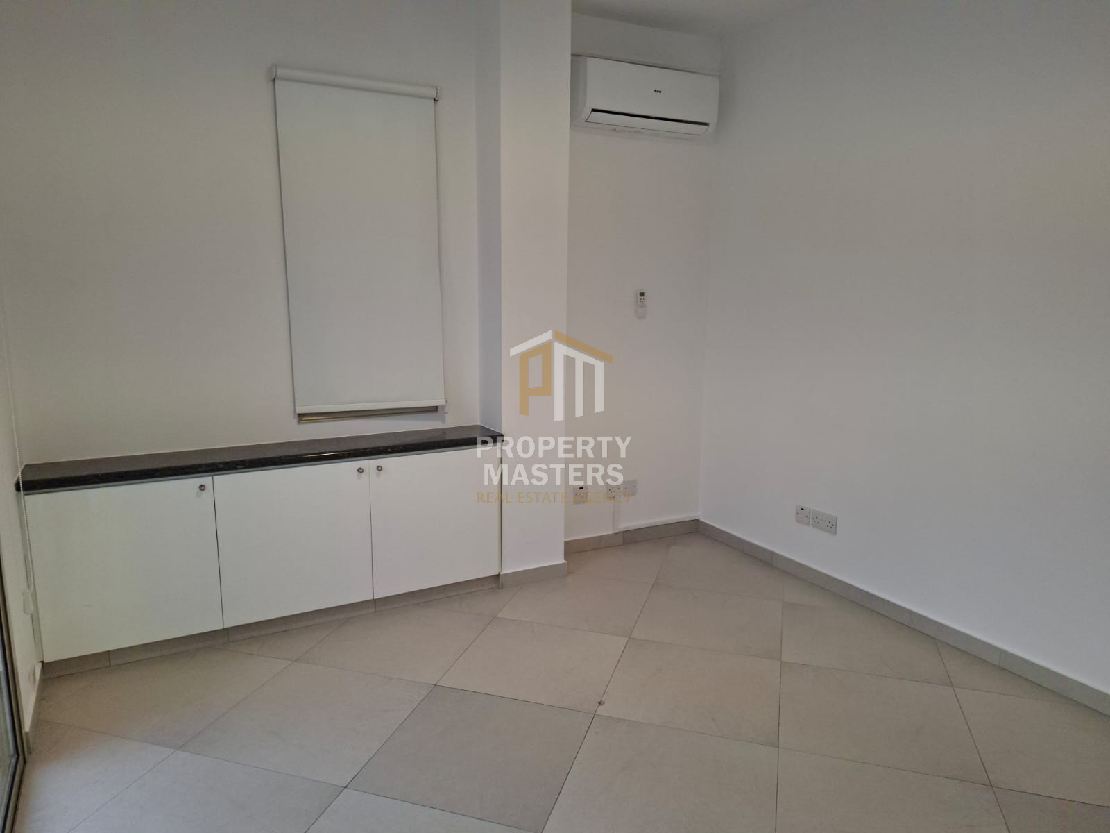 3 bedroom Apartment in Geroskipou photo 8