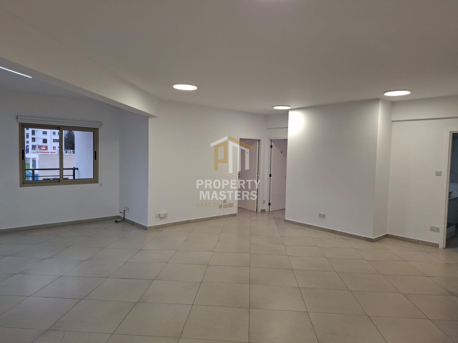 3 bedroom Apartment in Geroskipou photo 4