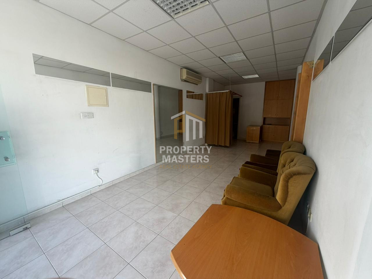 Shop in Strovolos photo 3