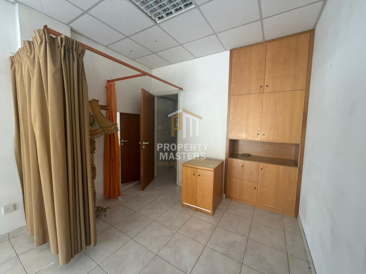 Shop in Strovolos photo 4