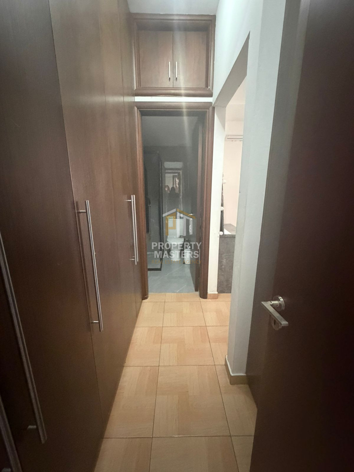 Spacious 3 Bedroom Furnished Apartment in Strovolos photo 11