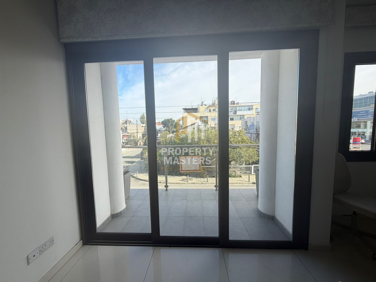 Spacious 3 Bedroom Furnished Apartment in Strovolos photo 7
