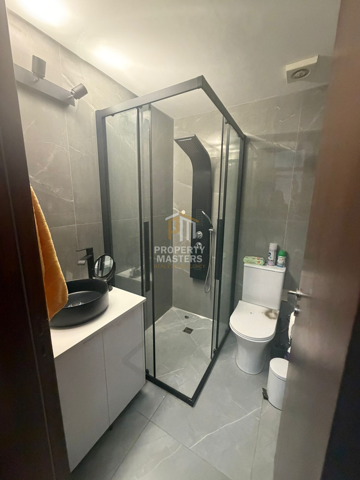 Spacious 3 Bedroom Furnished Apartment in Strovolos photo 8