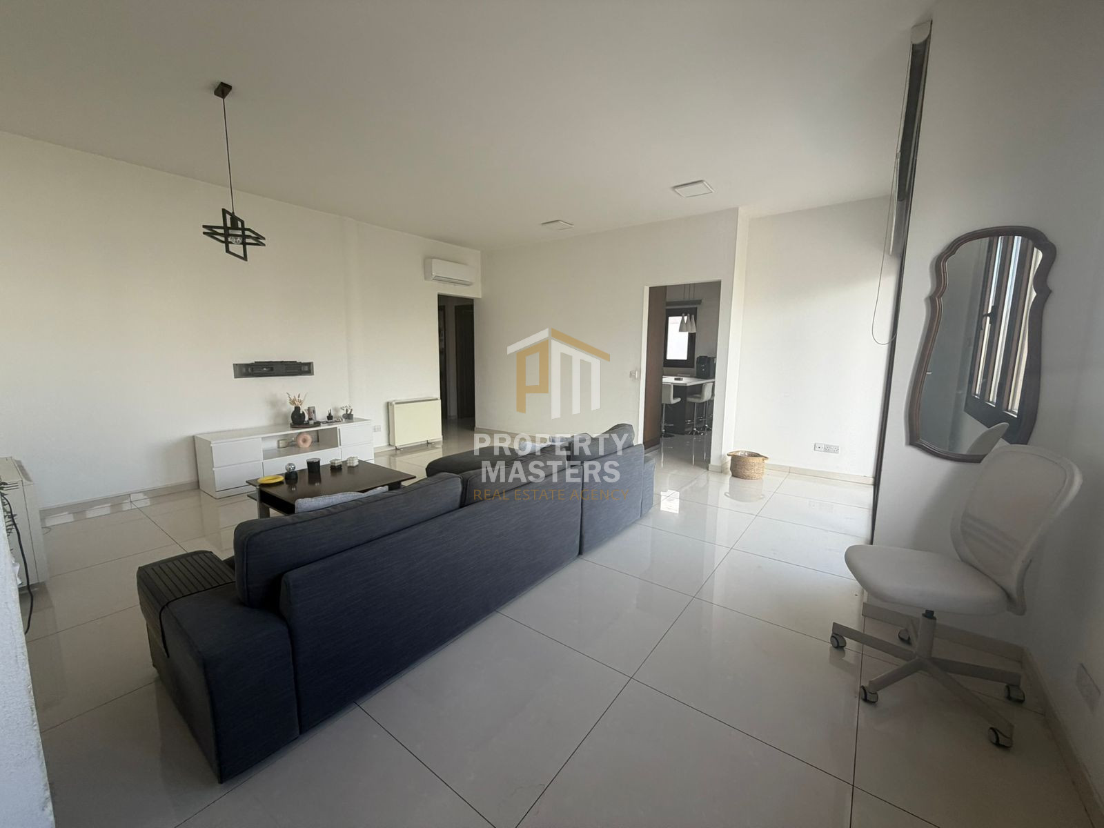 Spacious 3 Bedroom Furnished Apartment in Strovolos photo 5