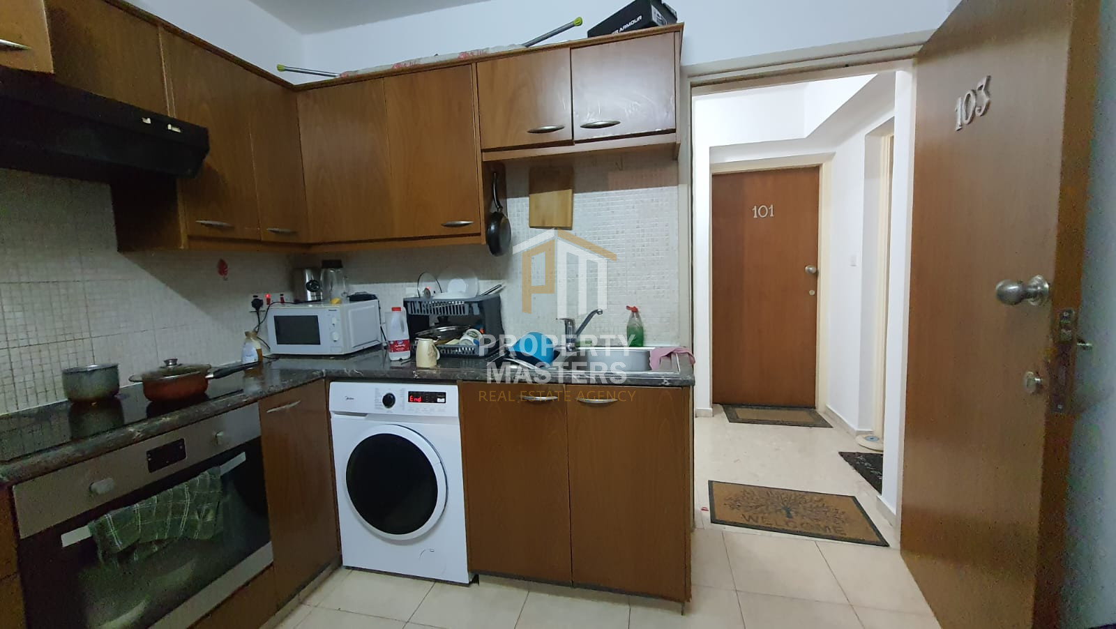 Fully Furnished Two Bedroom Apartment in Faneromeni, Larnaca photo 1