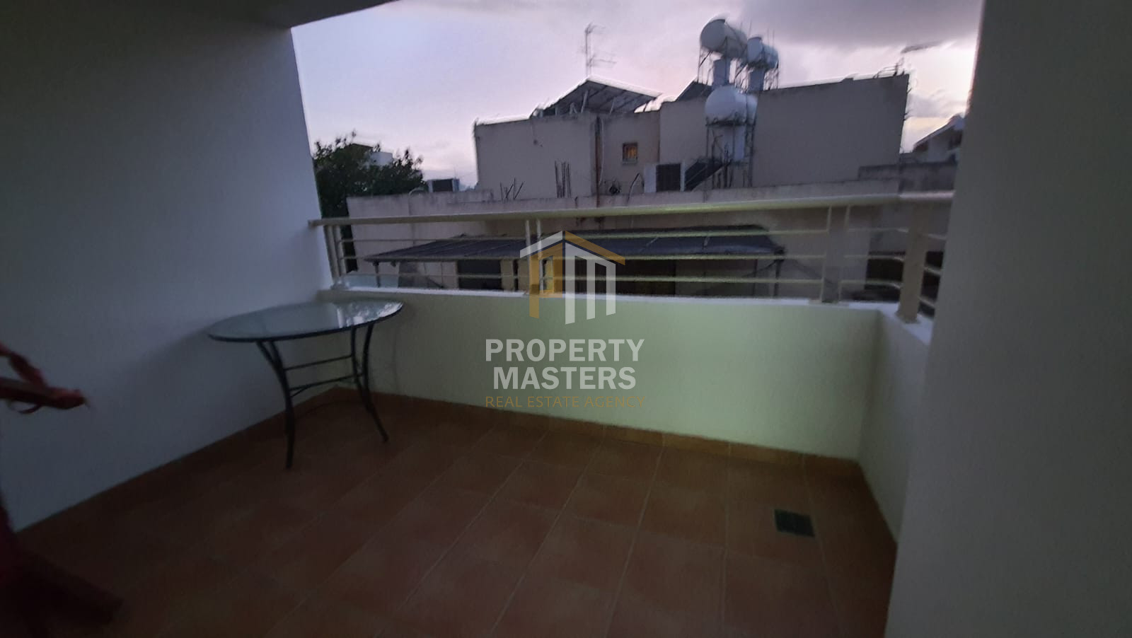 Fully Furnished Two Bedroom Apartment in Faneromeni, Larnaca photo 3