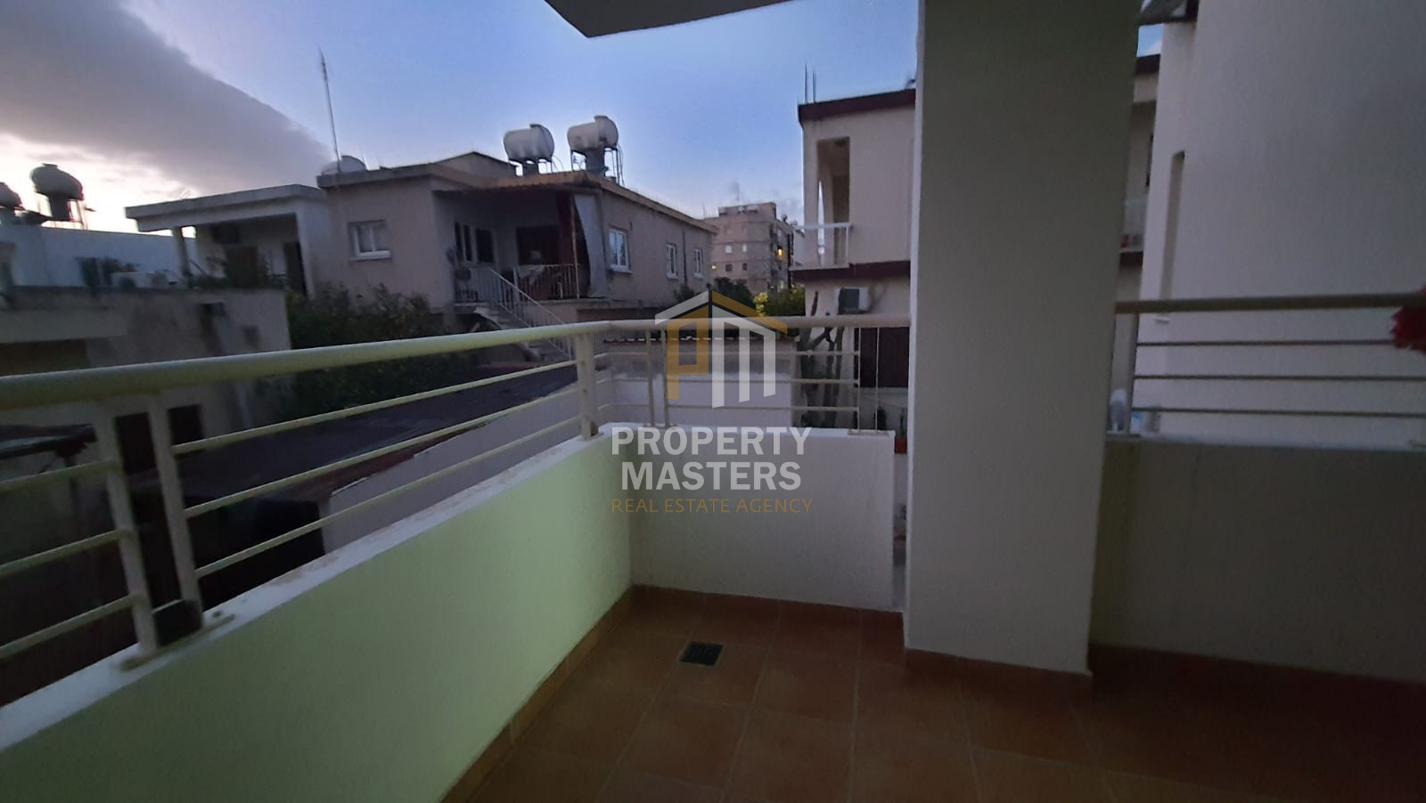 Fully Furnished Two Bedroom Apartment in Faneromeni, Larnaca photo 4