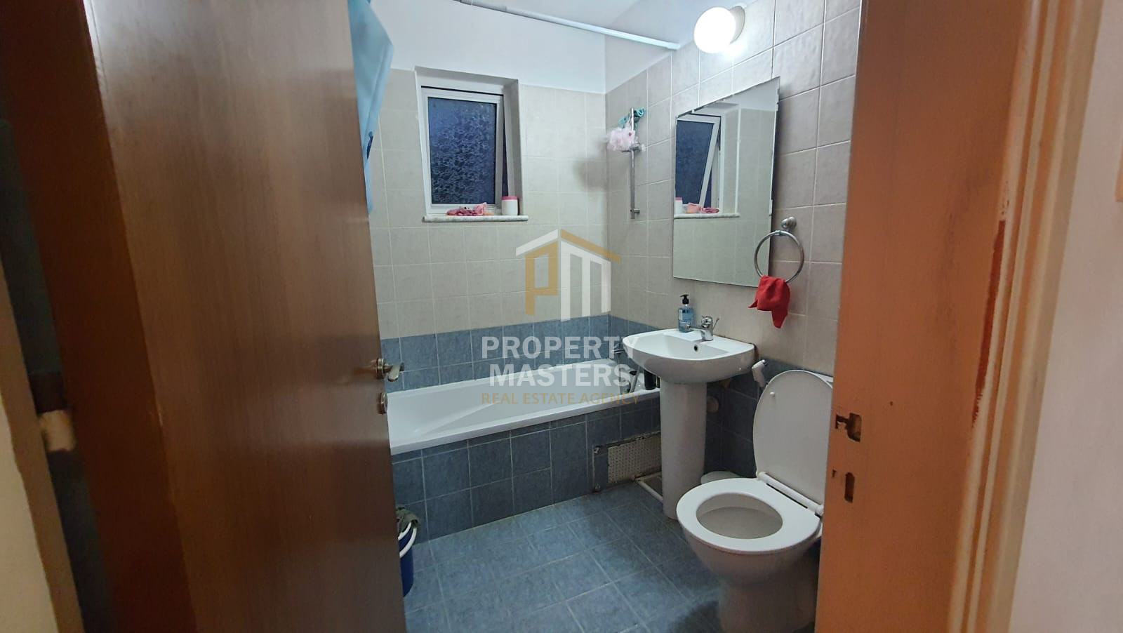 Fully Furnished Two Bedroom Apartment in Faneromeni, Larnaca photo 10