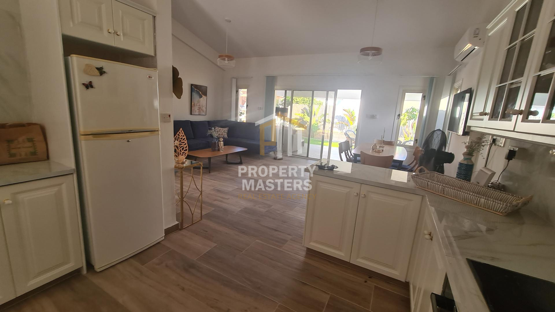 3 bedroom Detached Bungalow in Meneou photo 15