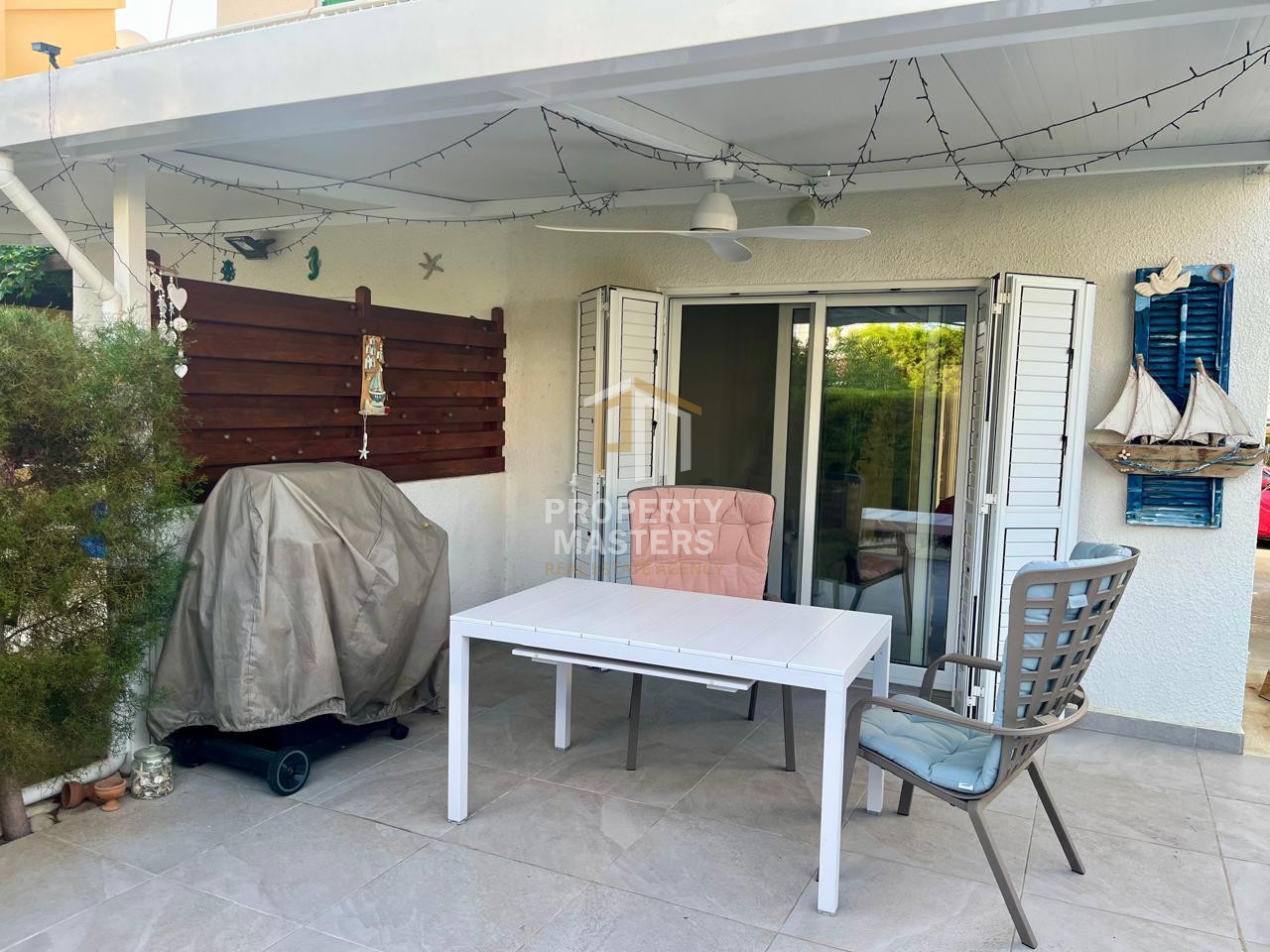 3 bedroom Semi-Detached House in Perivolia Larnakas photo 5