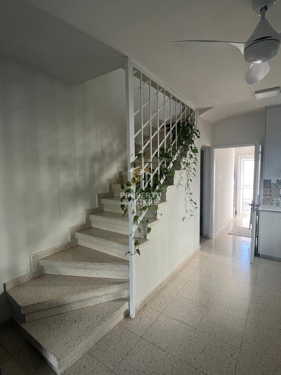 3 bedroom Semi-Detached House in Perivolia Larnakas photo 7