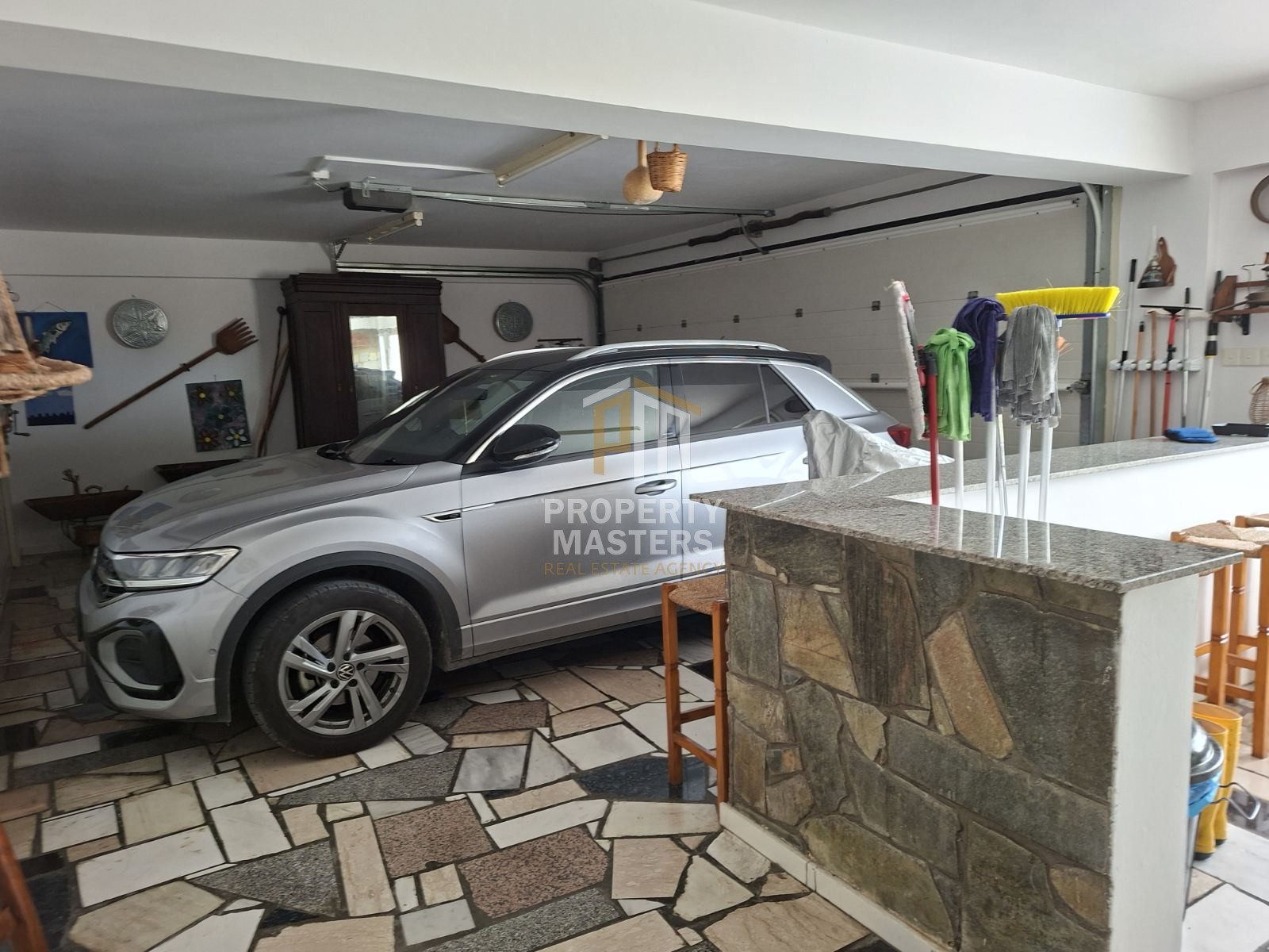 Spacious 3 Bedroom Furnished Villa with Large Plot in Athiainou photo 11
