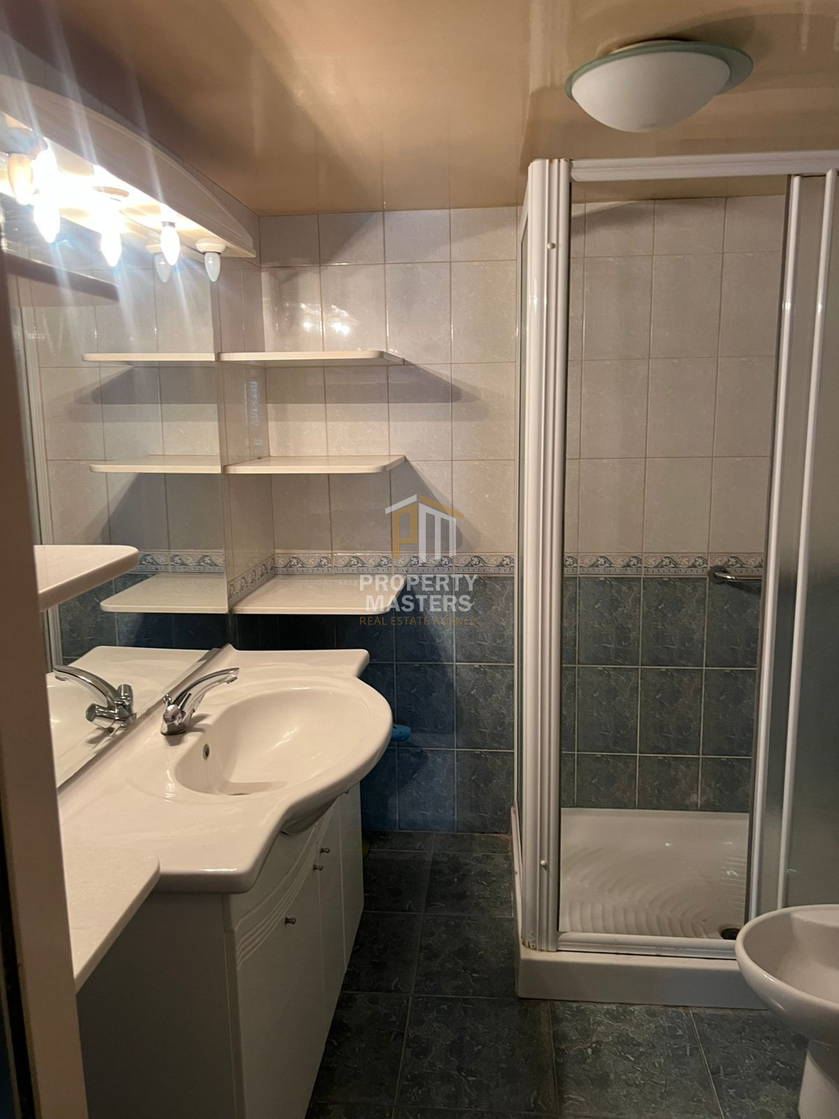 Spacious Three Bedroom Apartment in Strovolos, Armenias Area photo 9