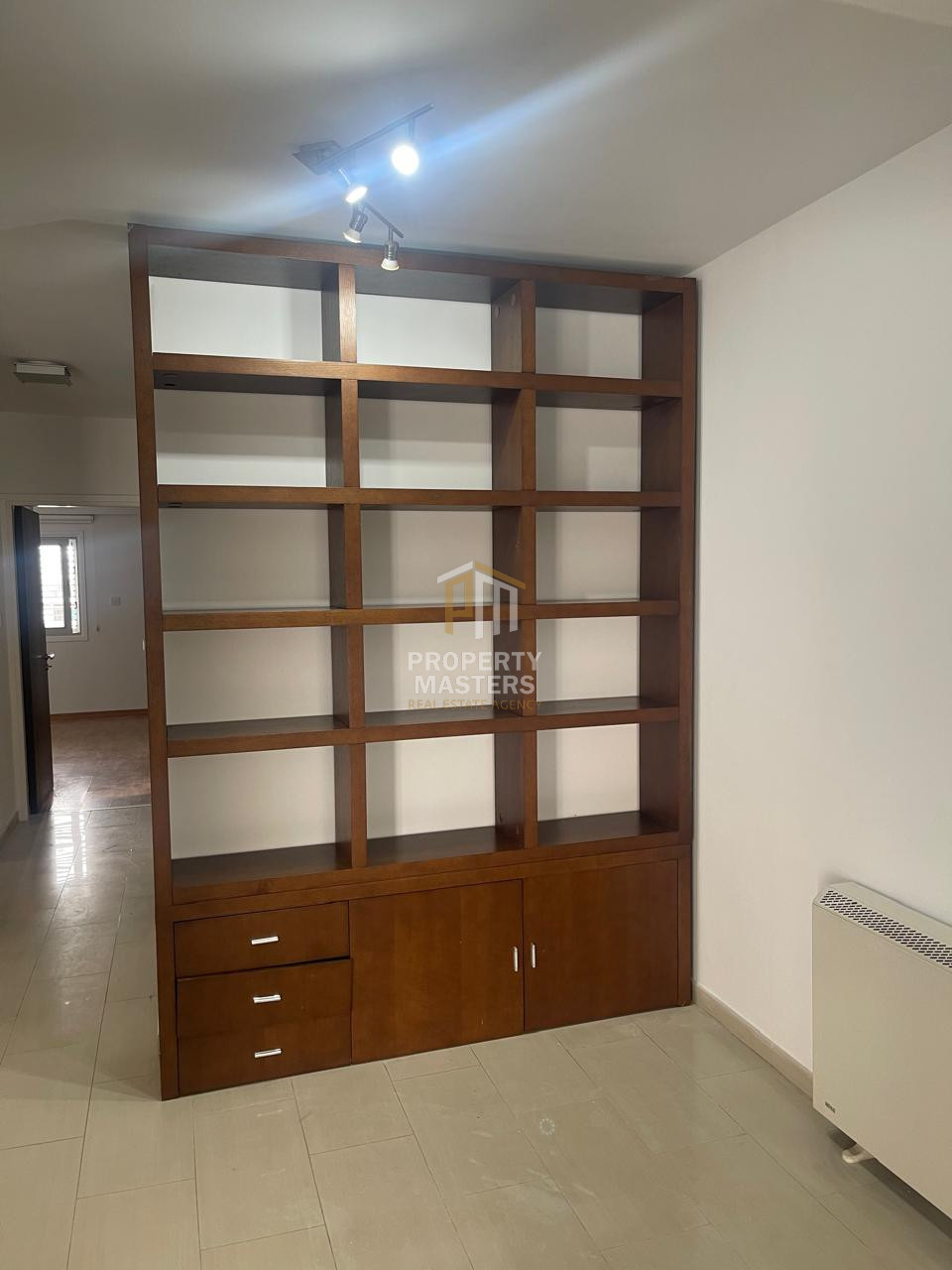 Partially Furnished 2 Bedroom Apartment in Central Strovolos photo 5