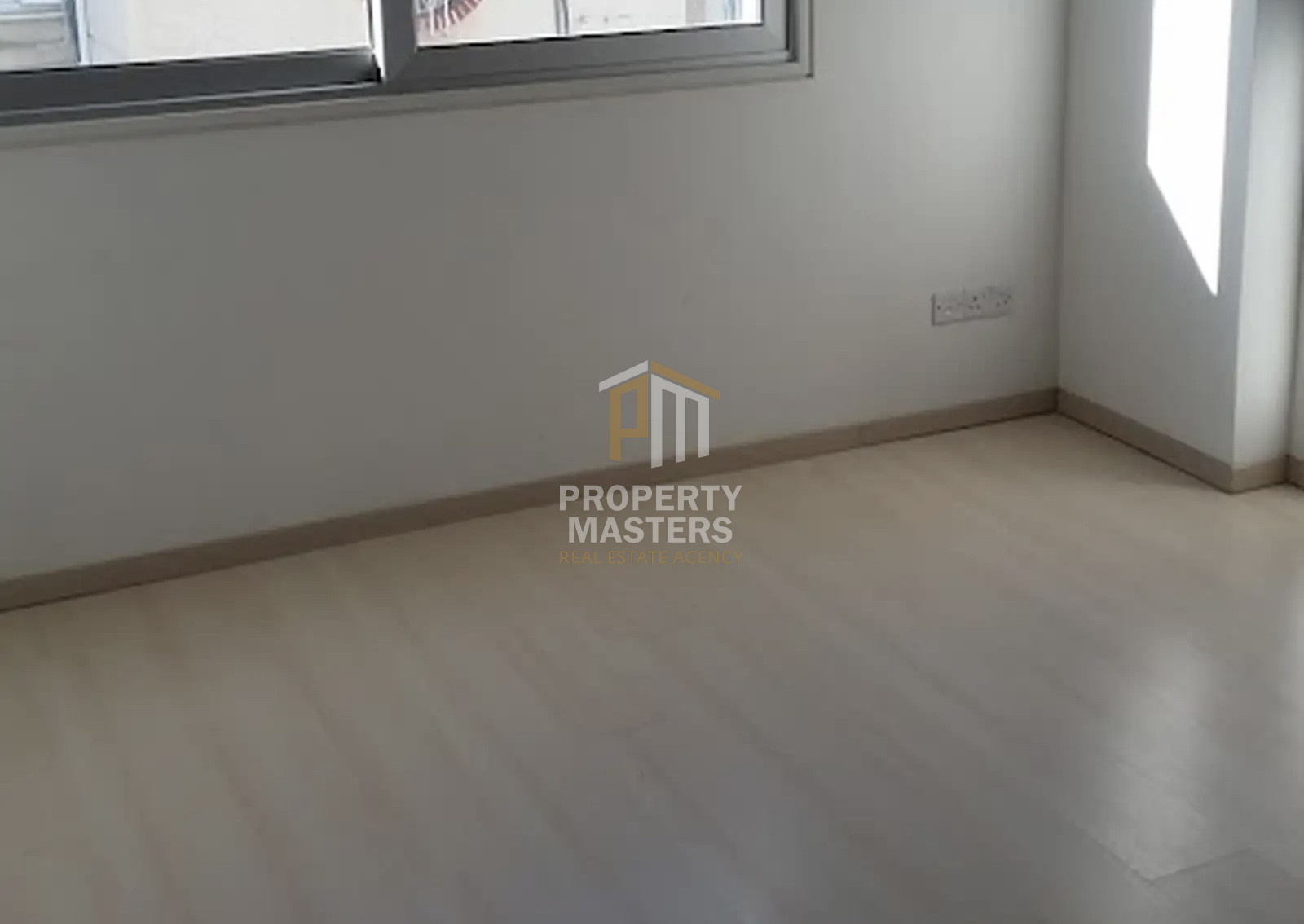 2 bedroom Apartment in Town Center photo 5