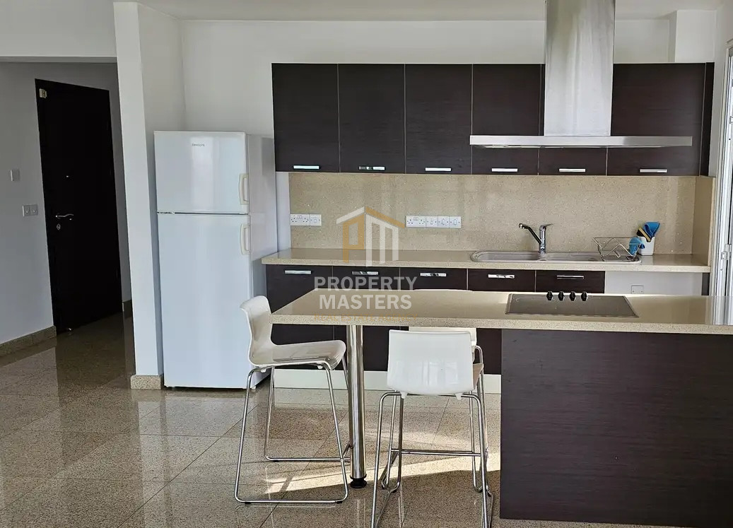 2 bedroom Apartment in Town Center photo 2