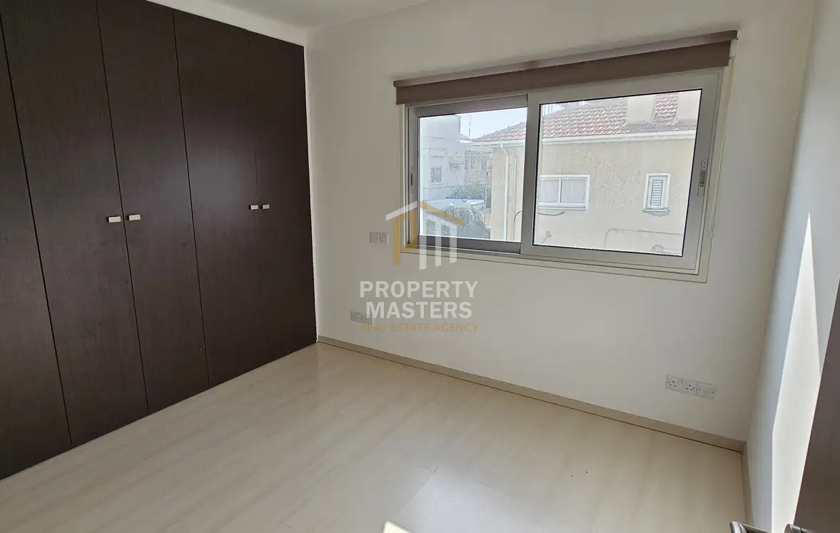 2 bedroom Apartment in Town Center photo 6
