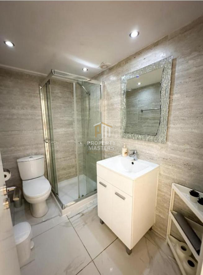 1 bedroom Apartment in Town Center photo 6