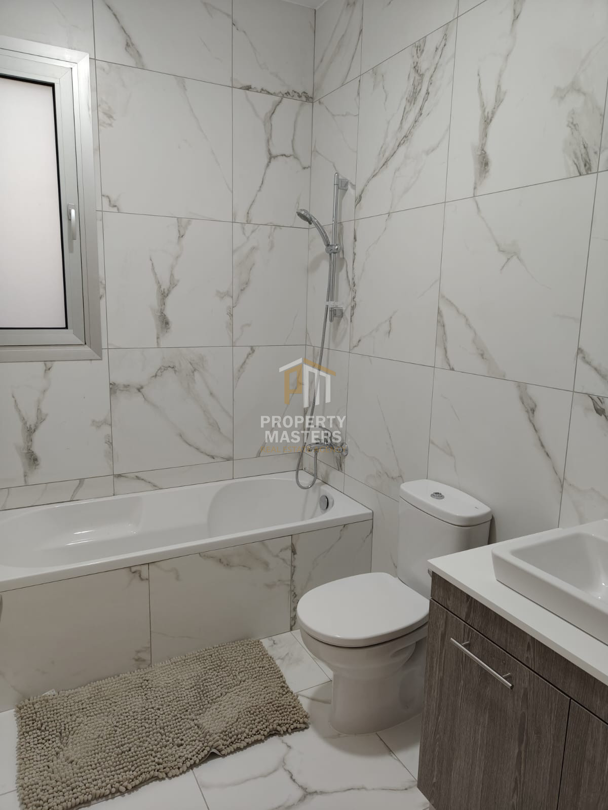 Modern Two Bedroom Apartment in Larnaca photo 7