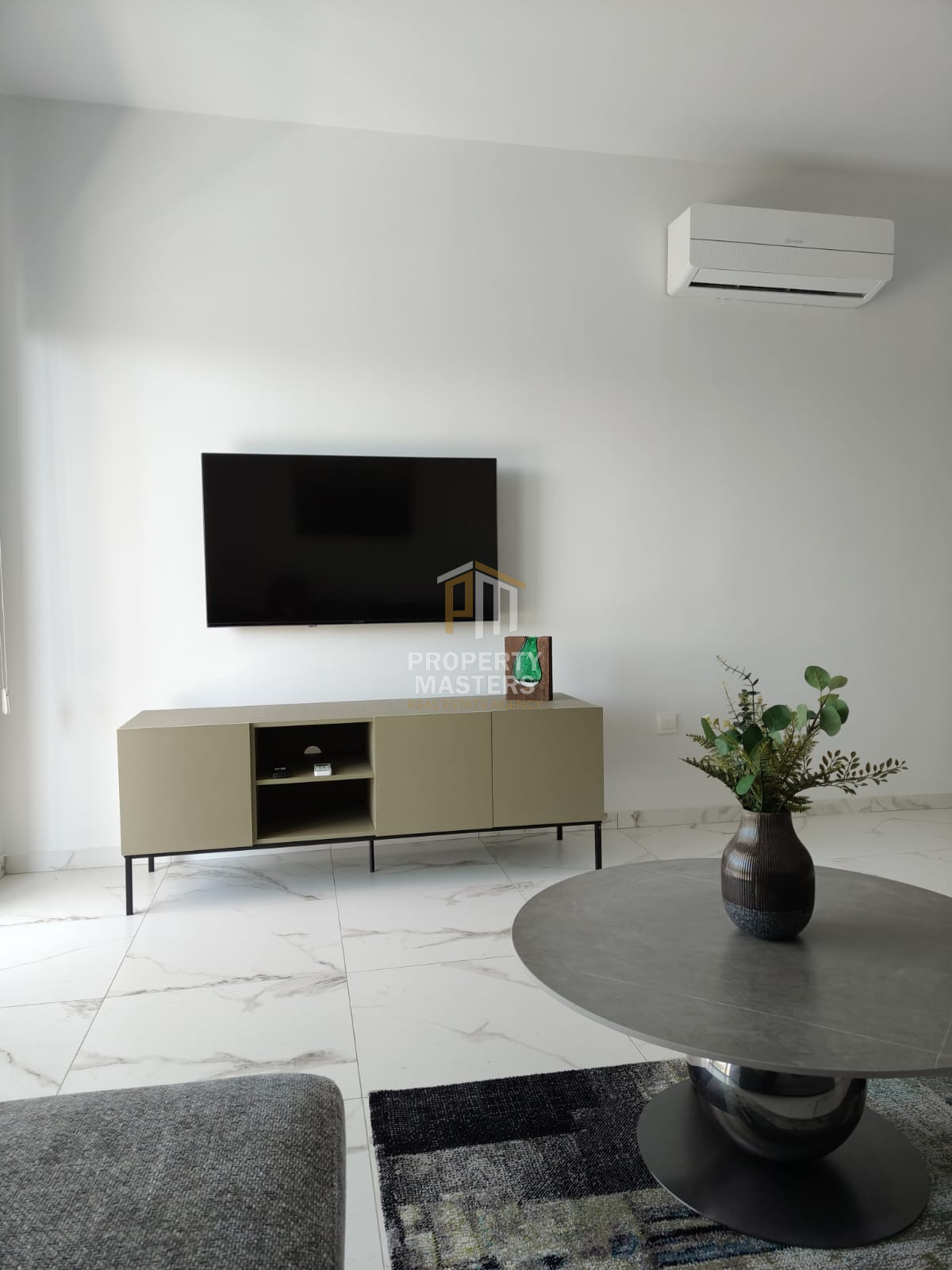 Modern Two Bedroom Apartment in Larnaca photo 4