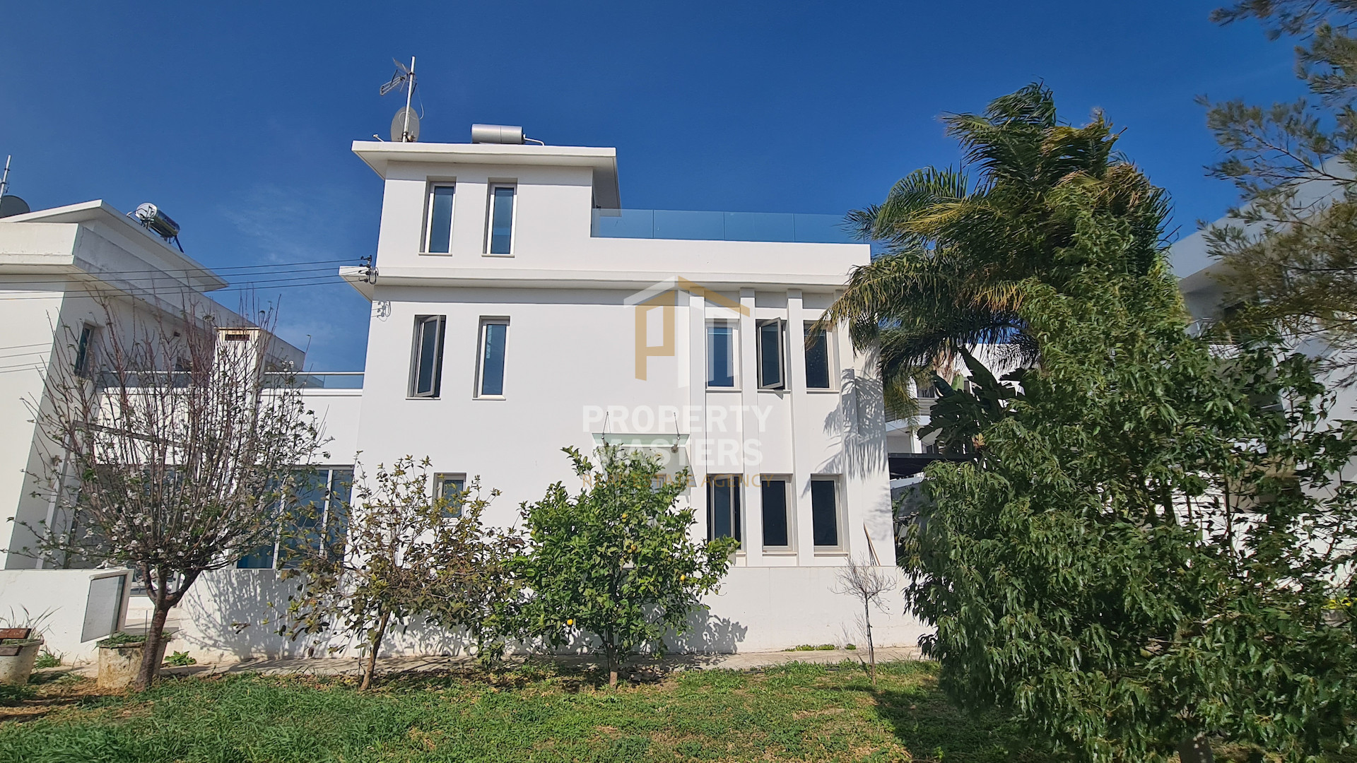 4 bedroom Semi-Detached House in Livadia Larnakas photo 1