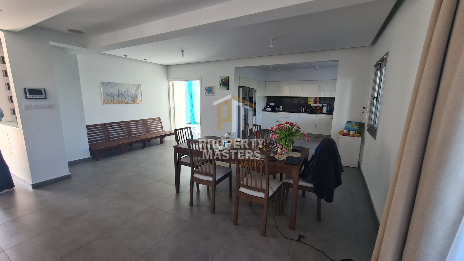 4 bedroom Semi-Detached House in Livadia Larnakas photo 9