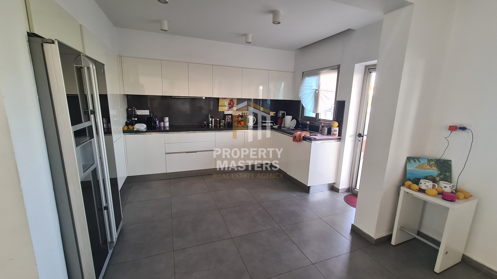 4 bedroom Semi-Detached House in Livadia Larnakas photo 17