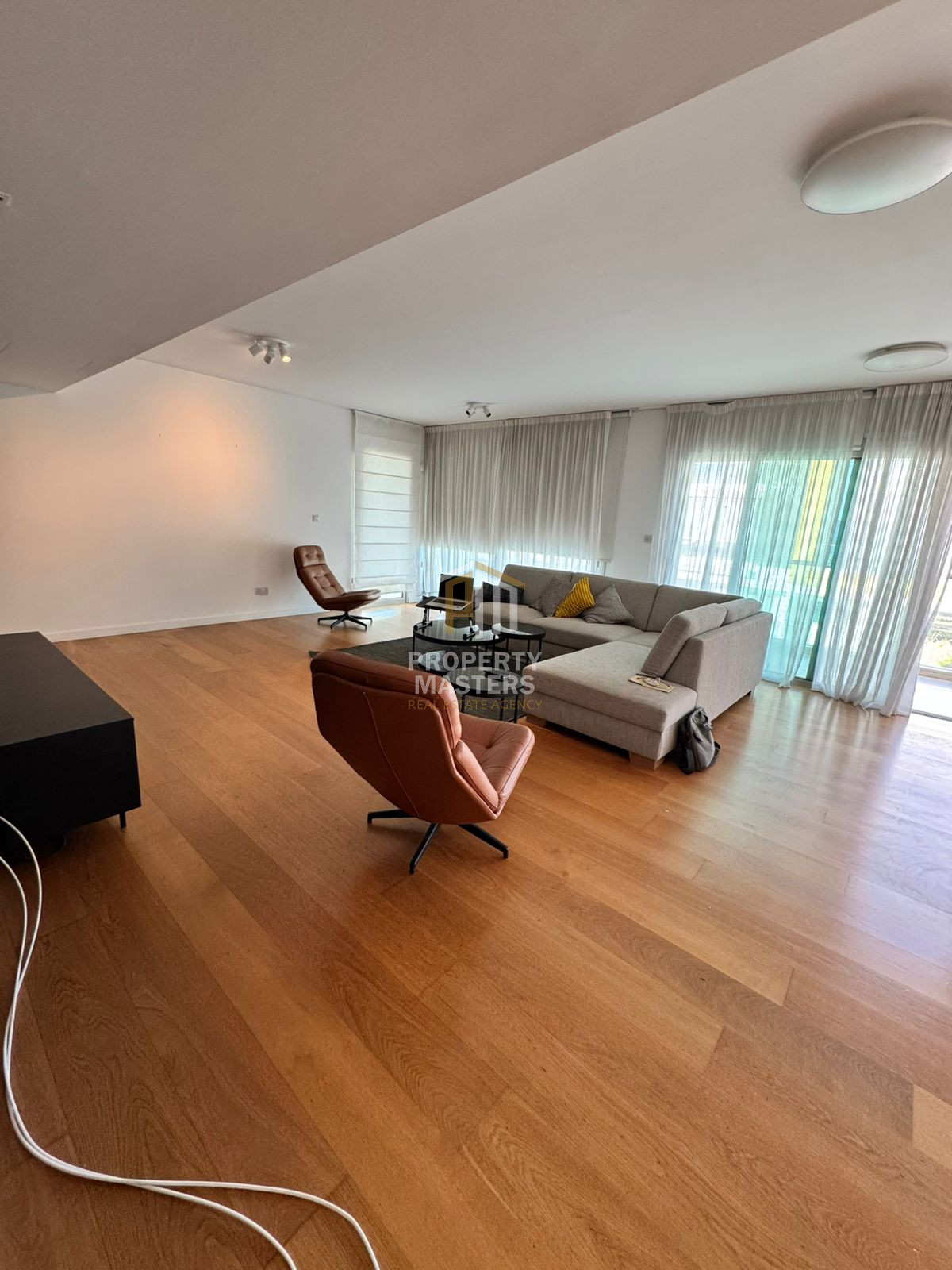 4 bedroom Apartment in Strovolos — Agioi Omologites photo 3