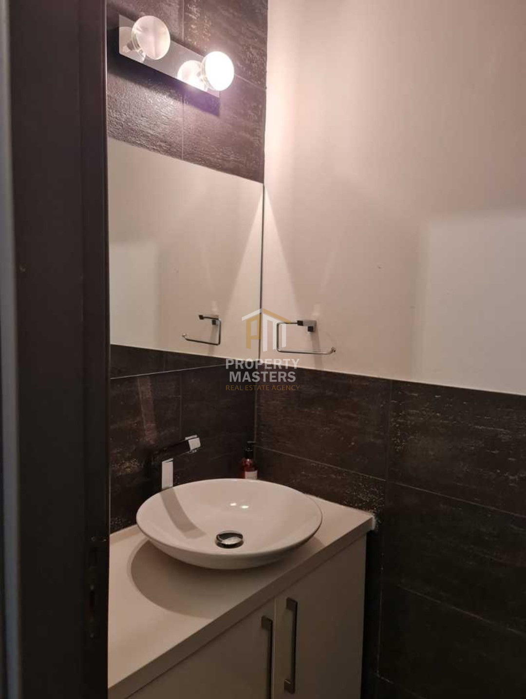 Fully Furnished Apartment 3 Bedrooms in Palouriotissa, Nicosia photo 11