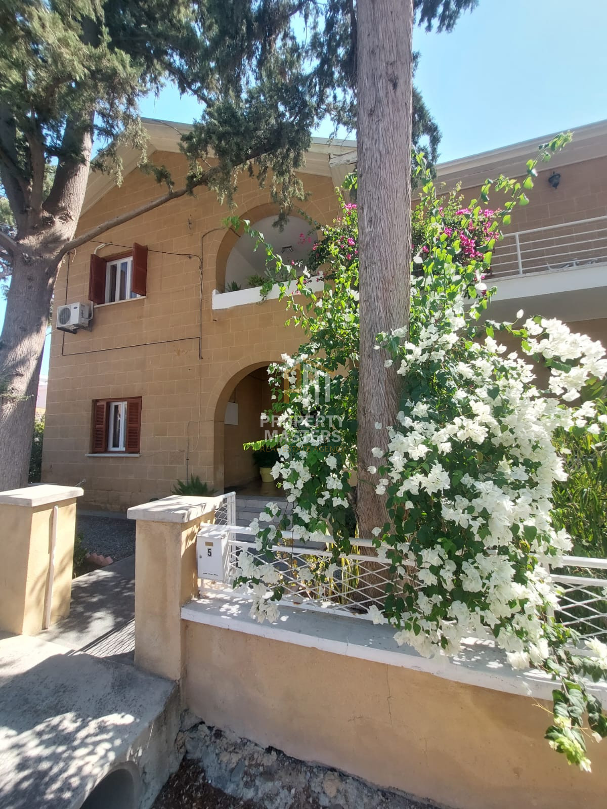 4 Bedroom Whole Floor Upper House in Agios Andreas, Nicosia photo 14