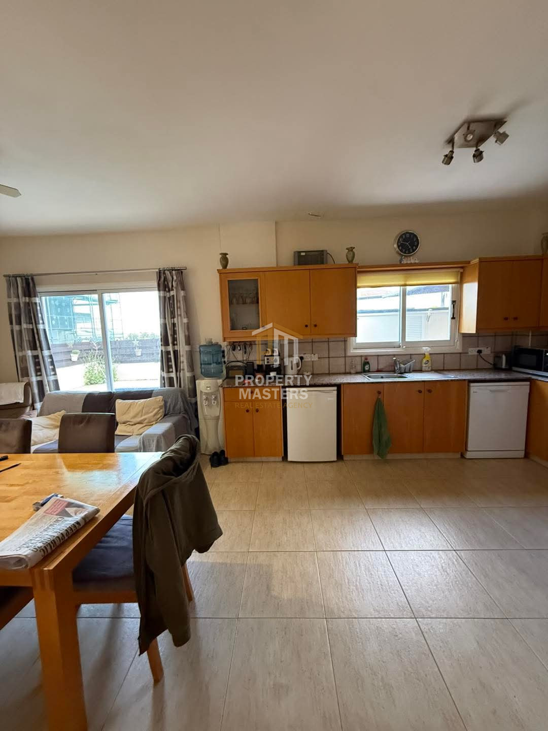 3 bedroom Detached House in Oroklini photo 12
