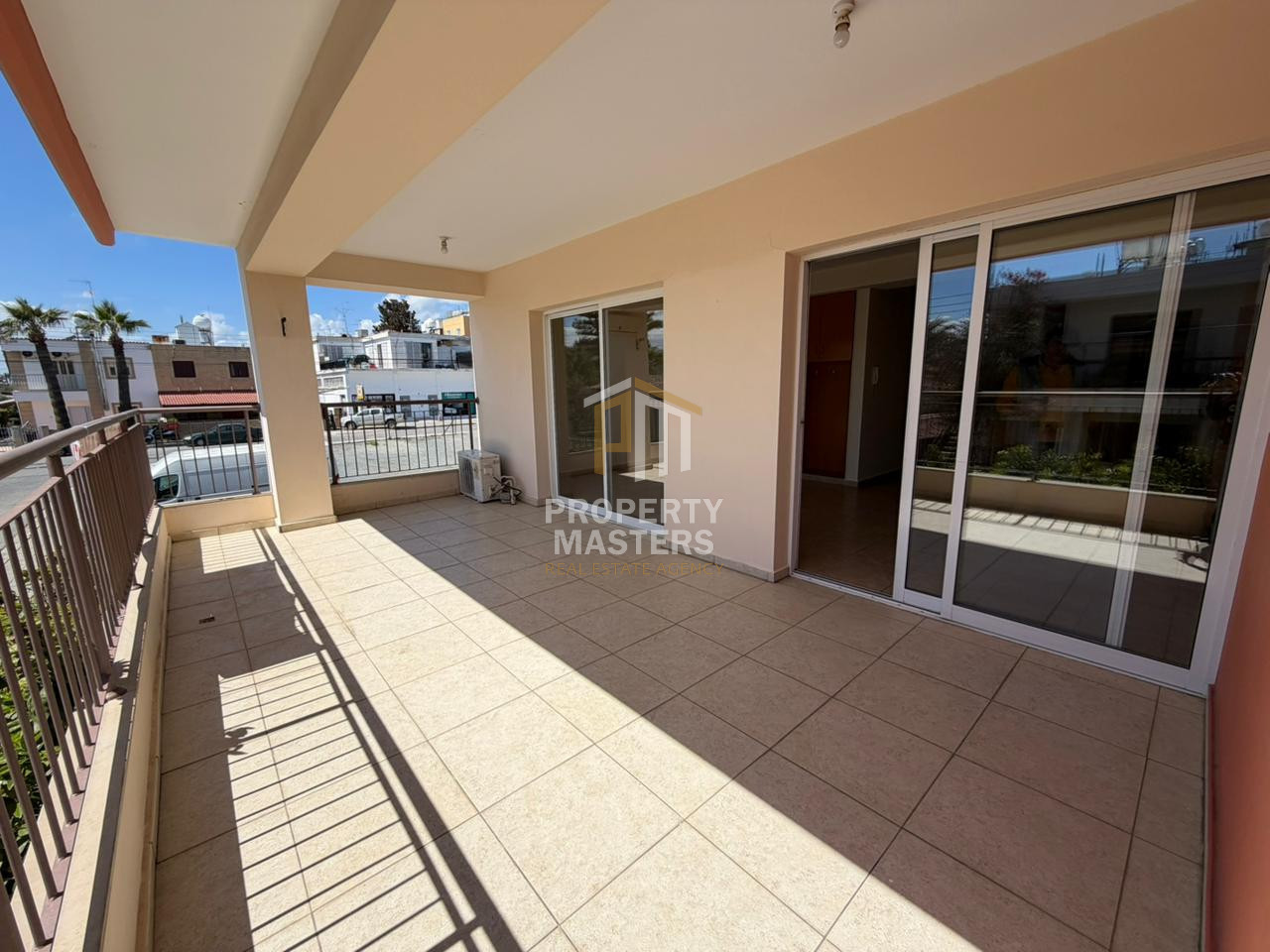 3 bedroom Apartment in Agios Dometios photo 2